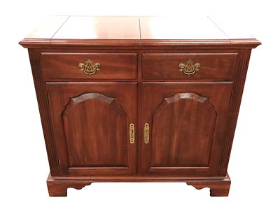 Vintage Knob Creek 2 drawer 2 door lift top server. Vintage Knob Creek solid cherry 2 drawer 2 