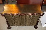 Nice model paint decorated scallop designer chest. Nice model 4 drawer paint decorated scallop Image - 1