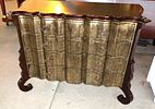 Nice model paint decorated scallop designer chest. Nice model 4 drawer paint decorated scallop Image - 2