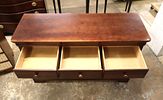 Contemporary mahogany low chest by Stanley. Contemporary mahogany finish 7 drawer low chest by Image - 6