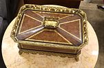 Maitland Smith leather bronze lidded chest. Maitland Smith Jewelry Keepsake lidded table top Image - 5