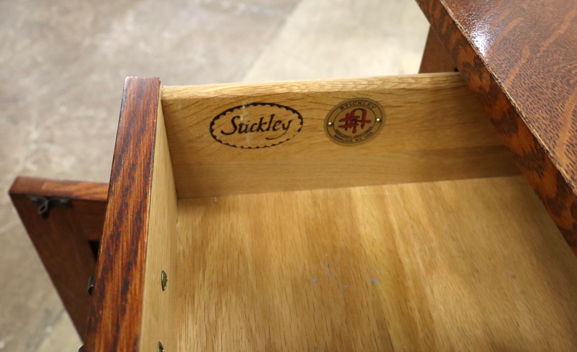 Stickley mission oak 1 drawer 2 door server/chest