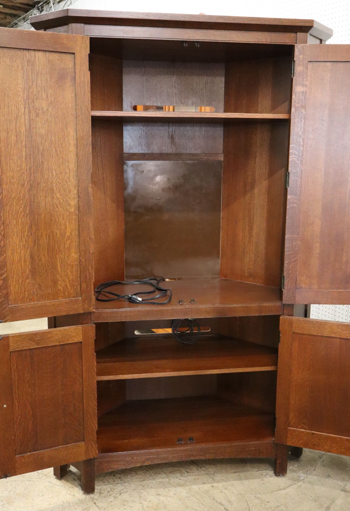 Stickley mission oak corner bow tie corner cabinet