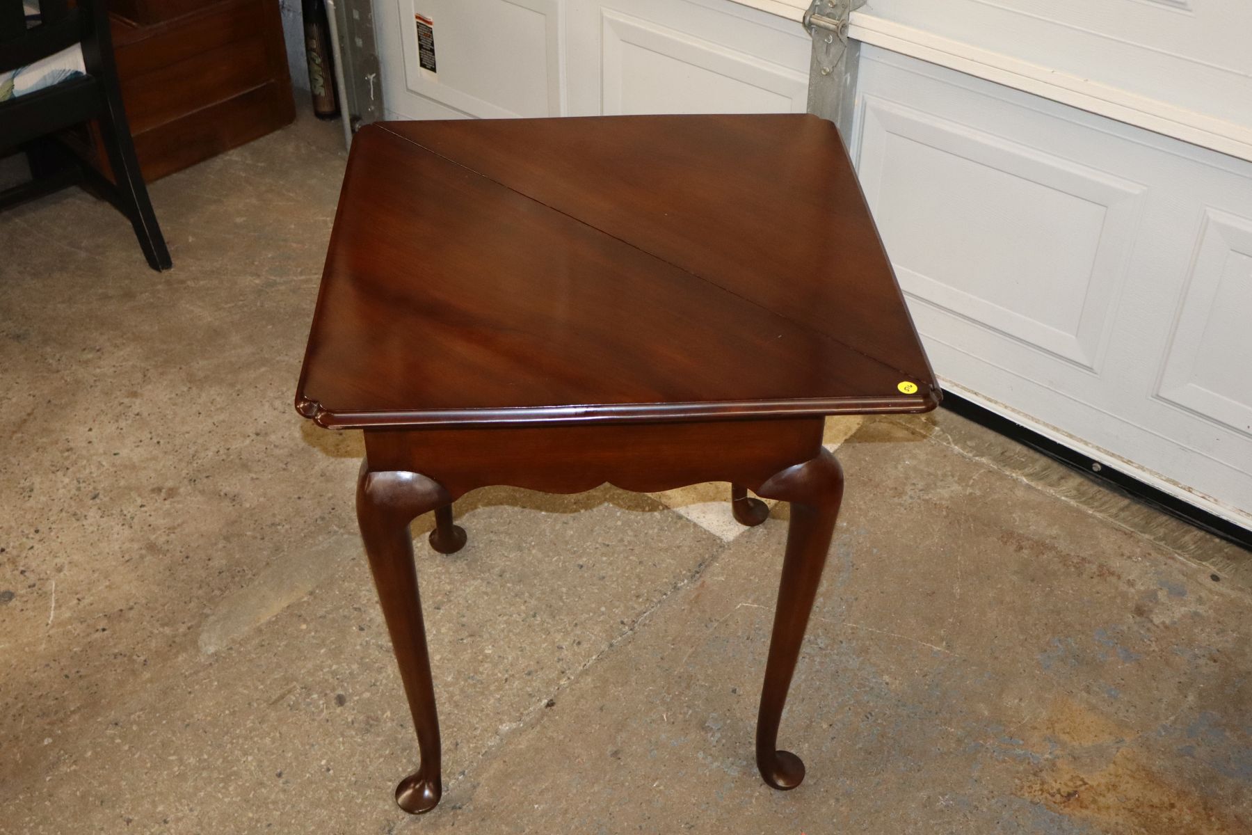 Vintage Kittinger butterfly mahog napkin table