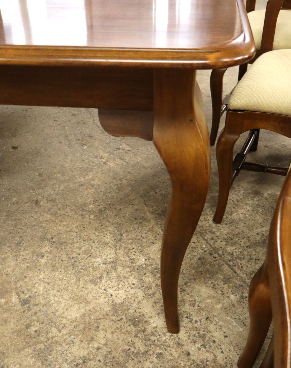 Vintage Pennsylvania House Villas Collection 9 piece solid hard rock maple dining room set