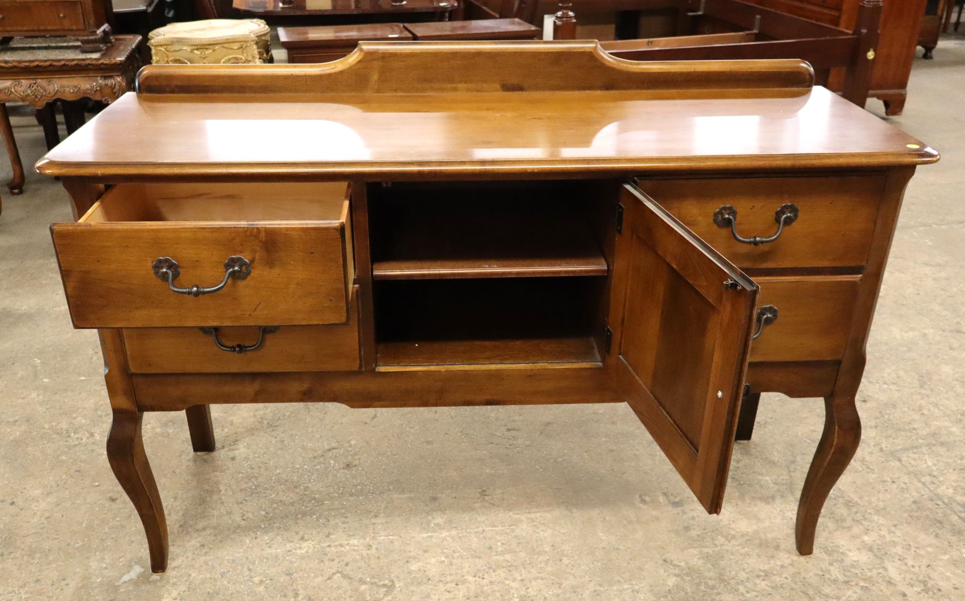 Vintage Pennsylvania House Villas Collection solid hard rock maple 4 drawer buffet with splash