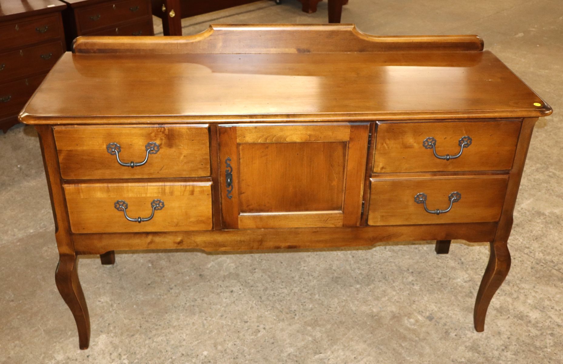Vintage Pennsylvania House Villas Collection solid hard rock maple 4 drawer buffet with splash