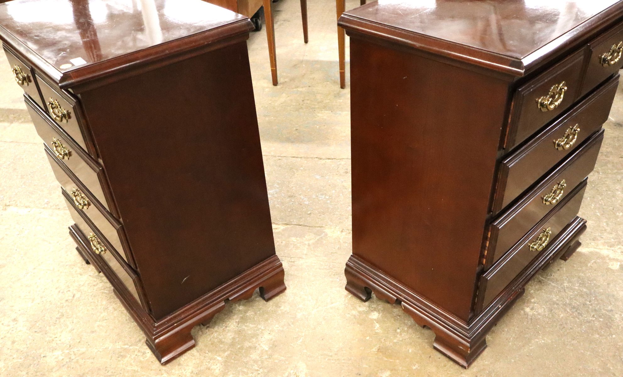 PR Thomasville Furn 4 drawer cherry nightstands