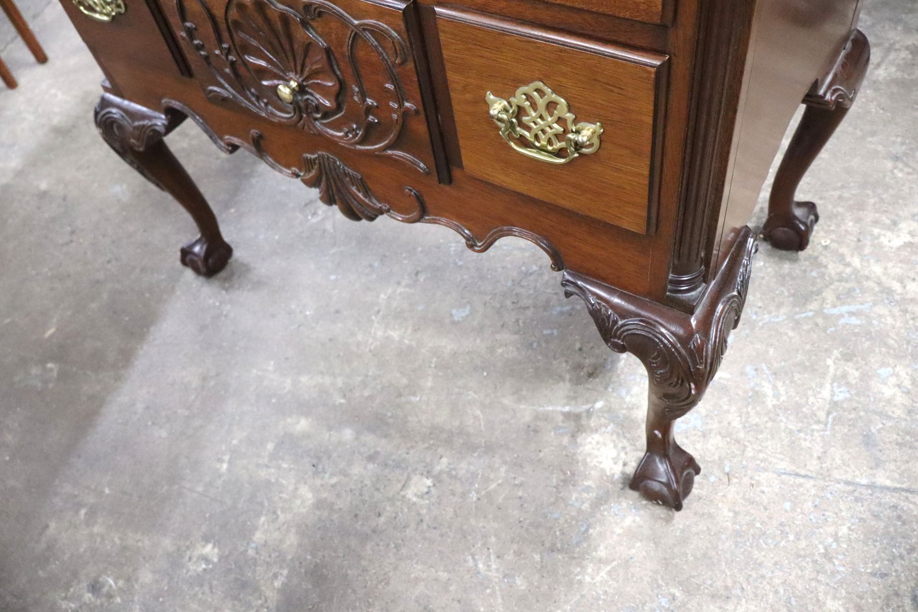 Councill Furn Chippendale Style shell carved low boy