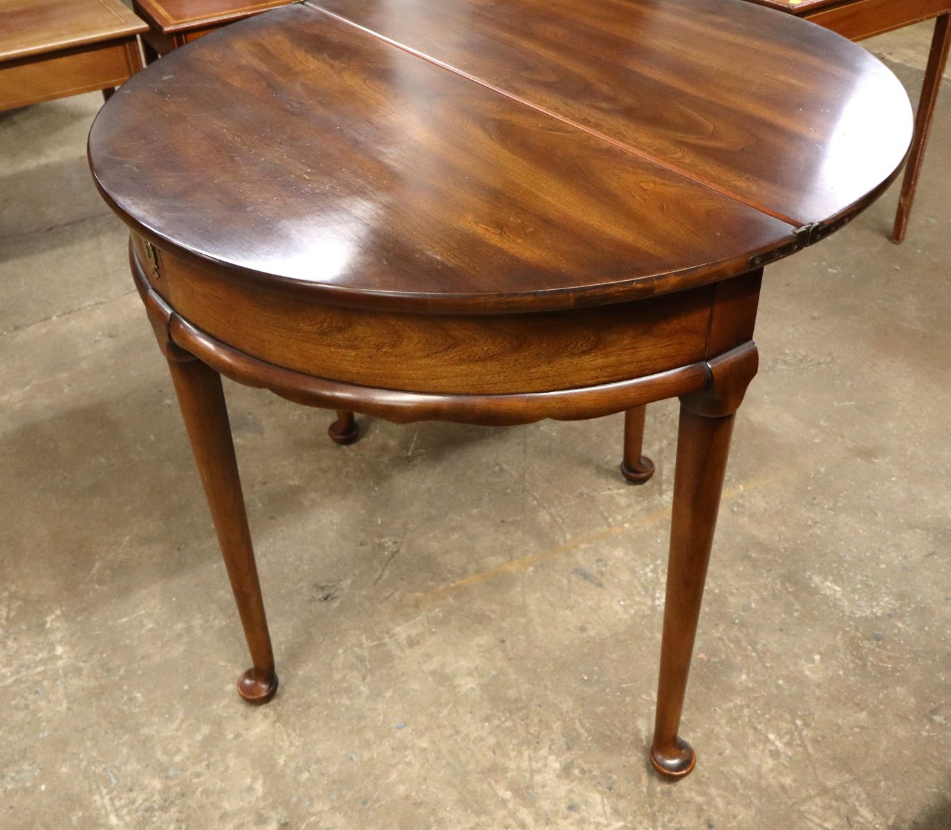Nice VTG Statton demilune flip top round game table