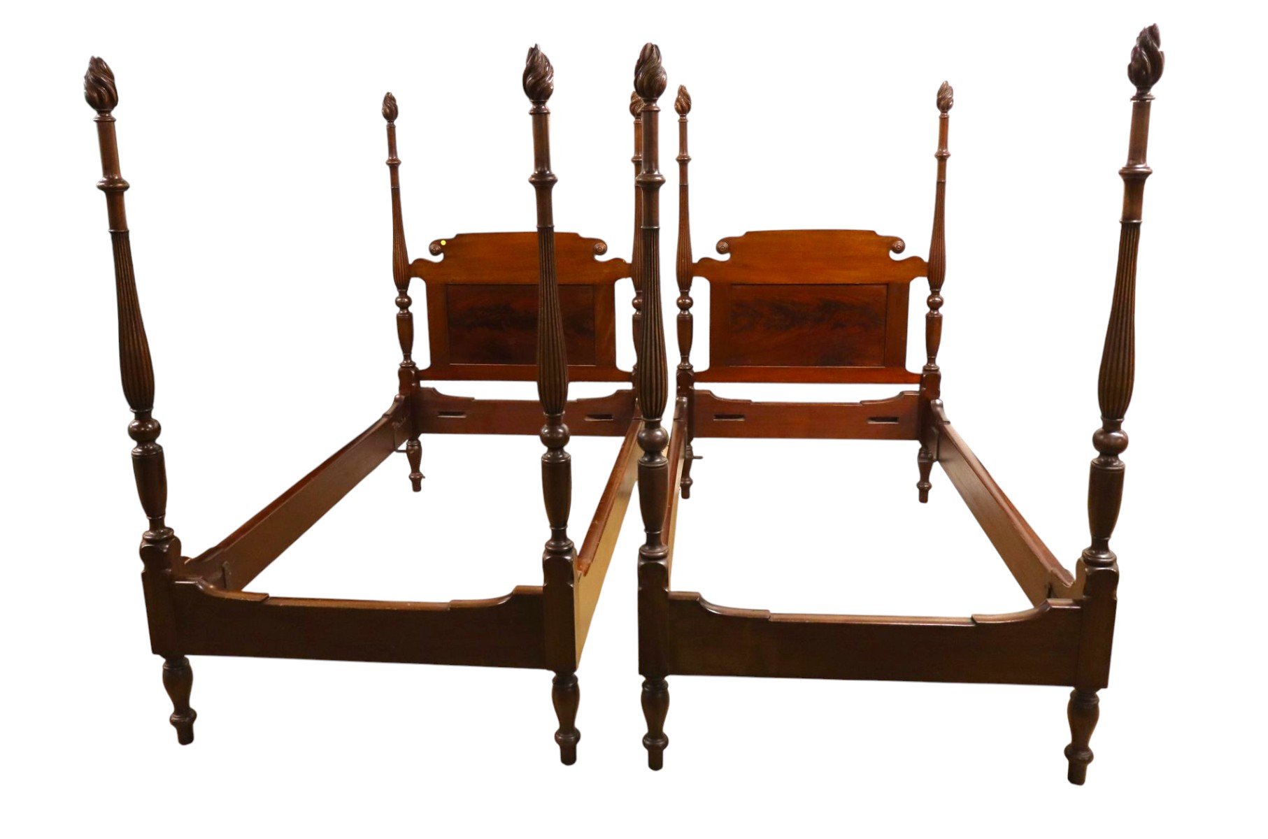 PR quality antique solid mahog 4 poster twin beds