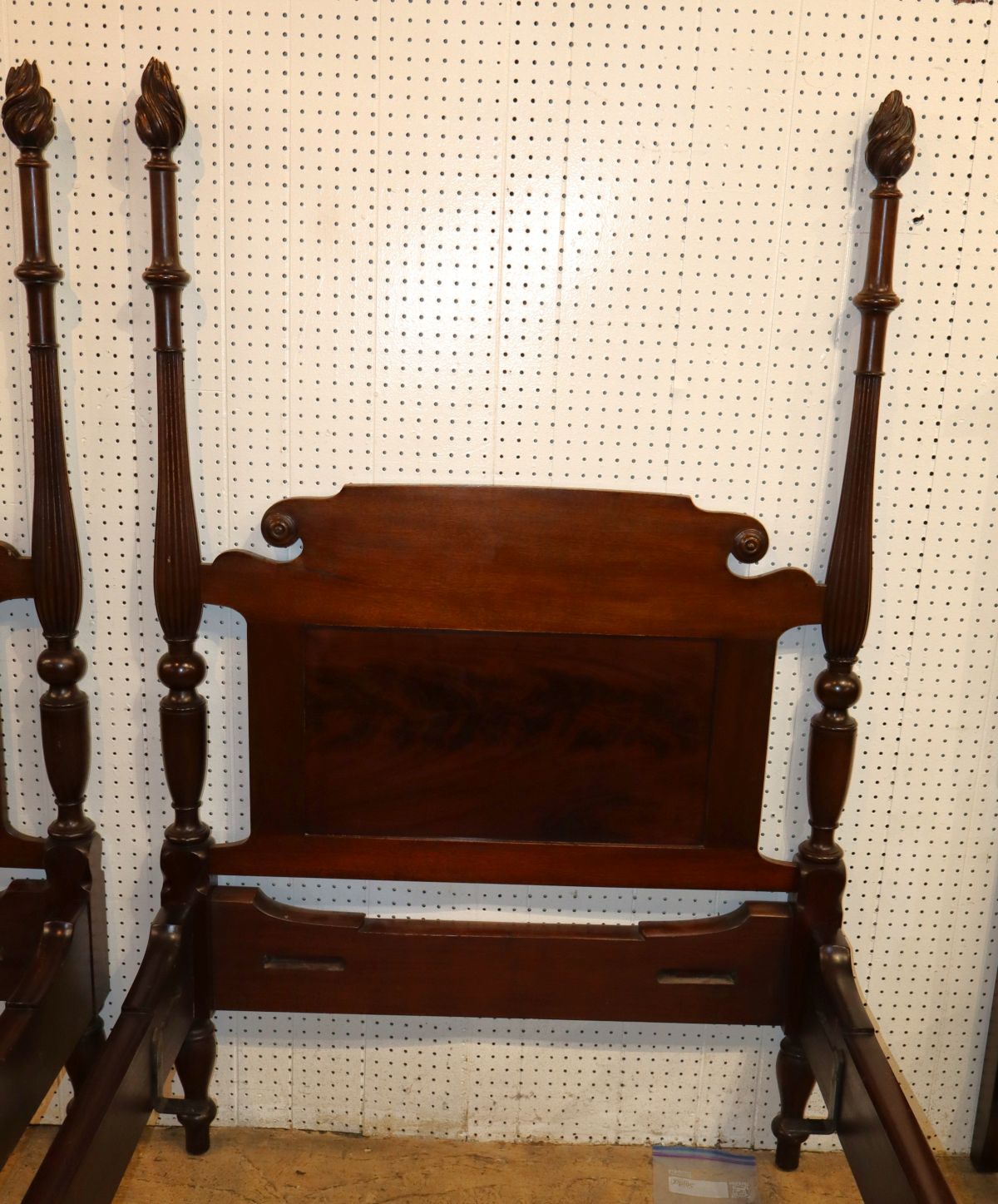PR quality antique solid mahog 4 poster twin beds