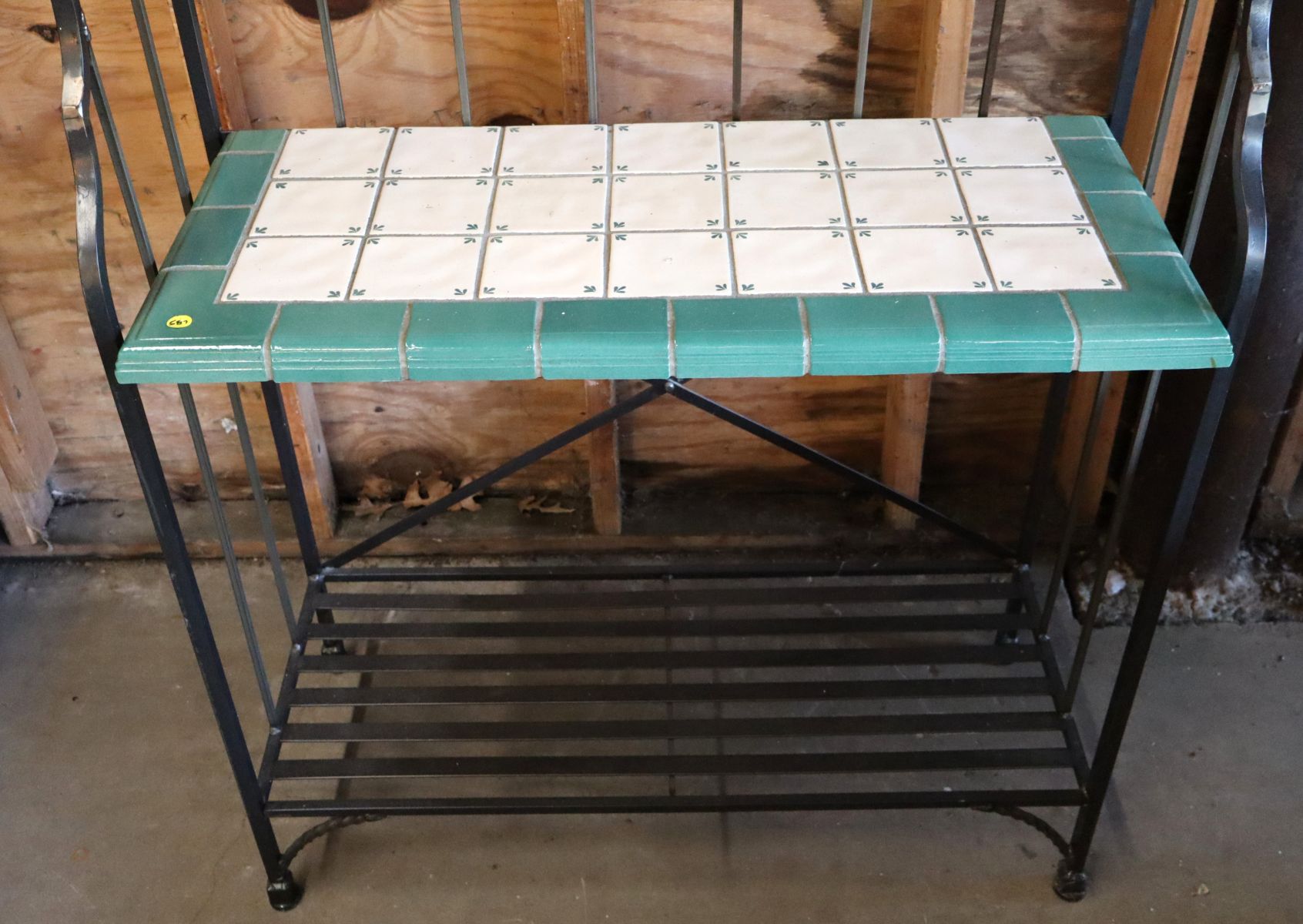 Quality Italian 4 tier scroll twisted WI bakers rack