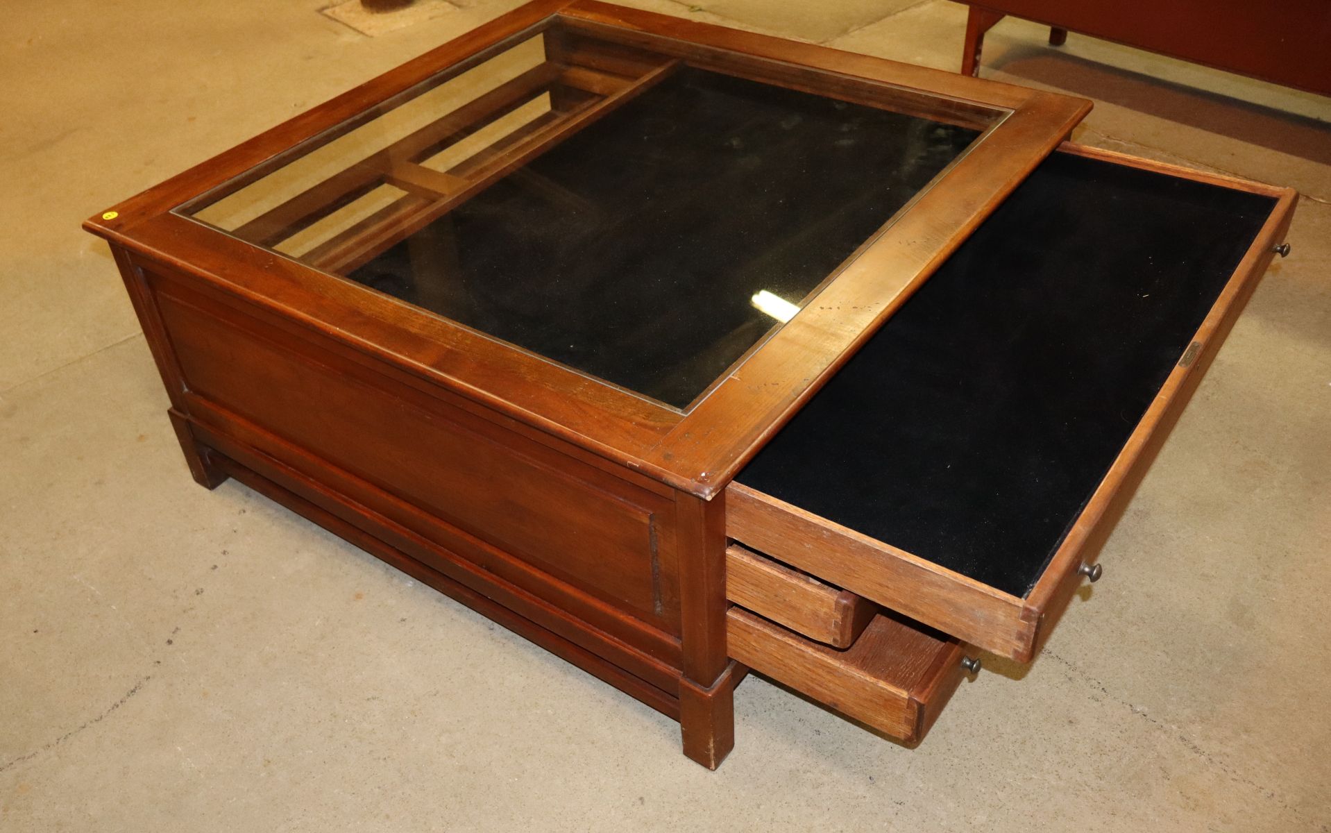 Lexington Bob Timberlake GT & felt line display table