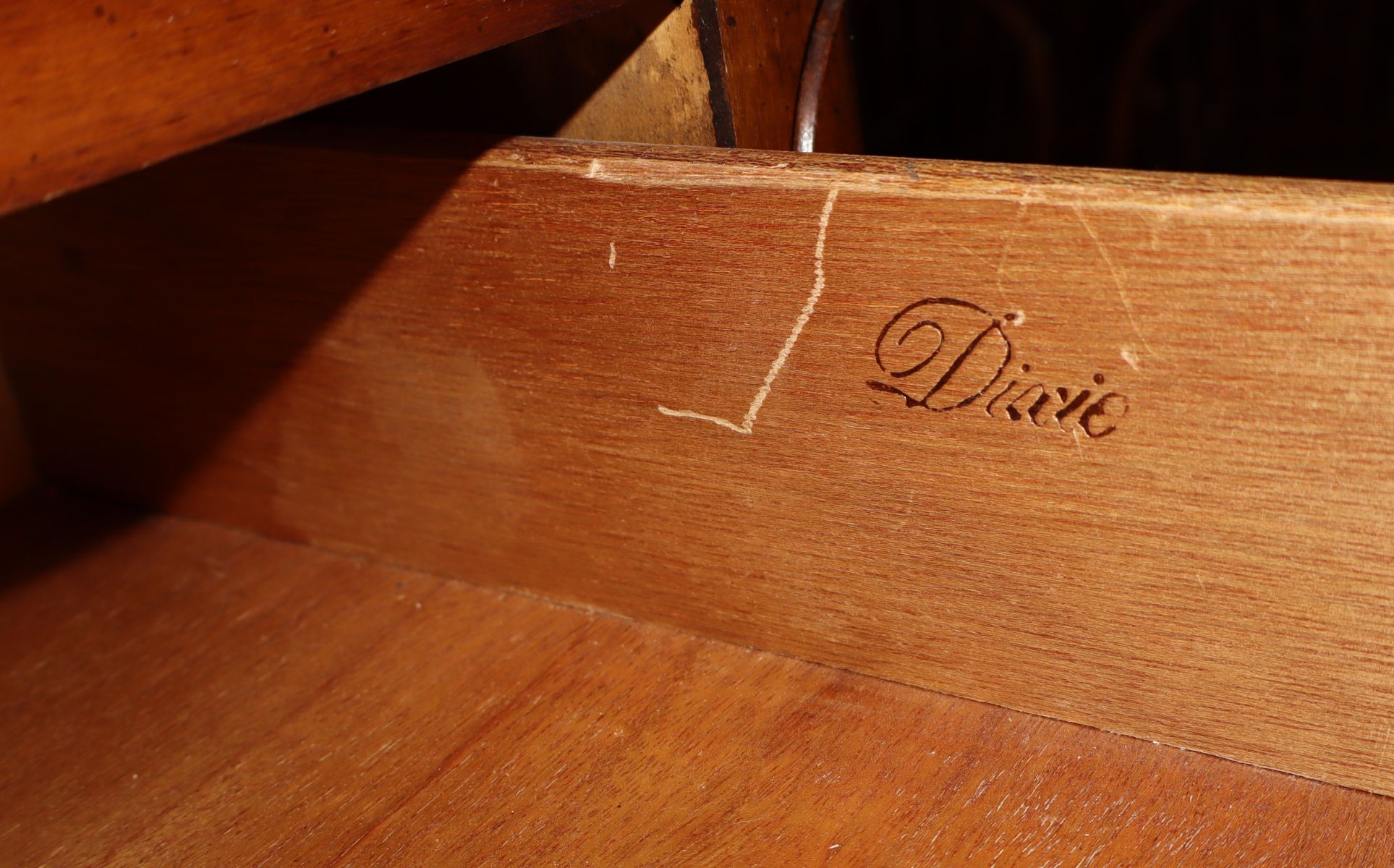 VTG Dixie Furn gentlemans chest with fitted interior