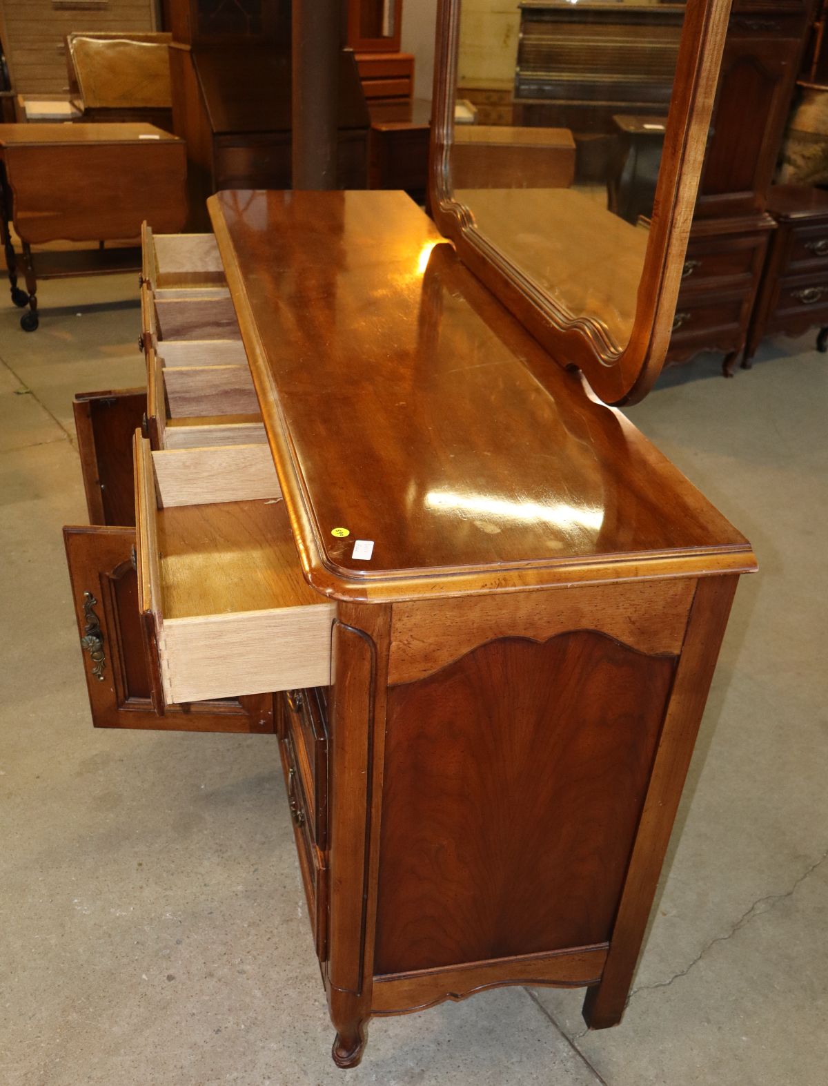 VTG Dixie Furn low chest with w/detachable mirror