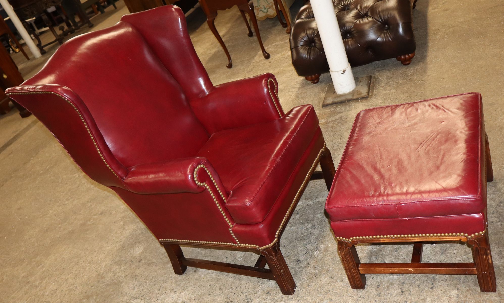 VTG LeatherCraft Chipp burg leather chair w/ottoman