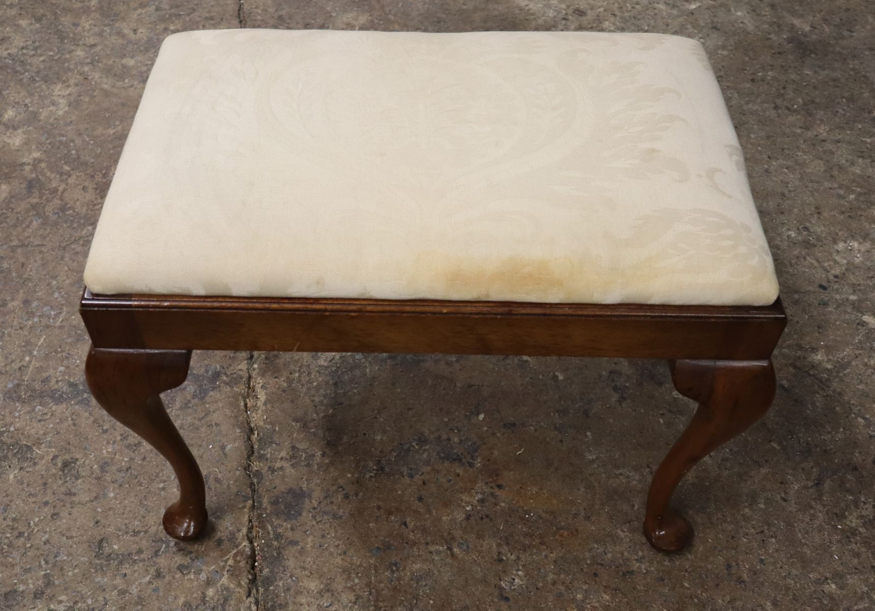 Vintage mahogany queen anne bench