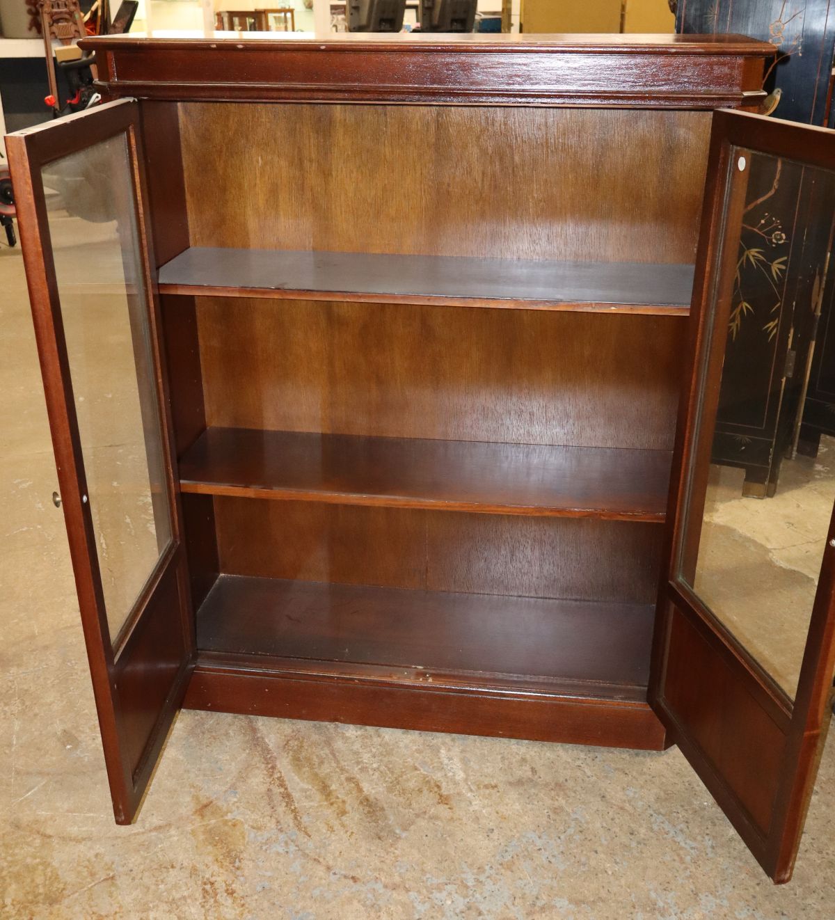VTG solid mahogany bookcase w/adj. shelves