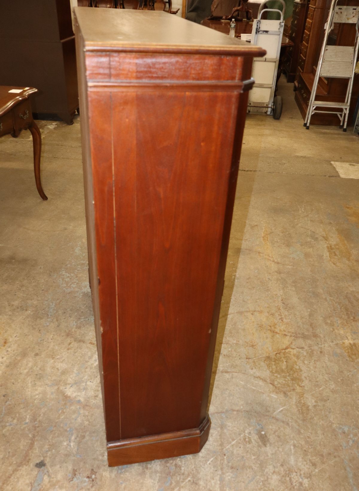 VTG solid mahogany bookcase w/adj. shelves
