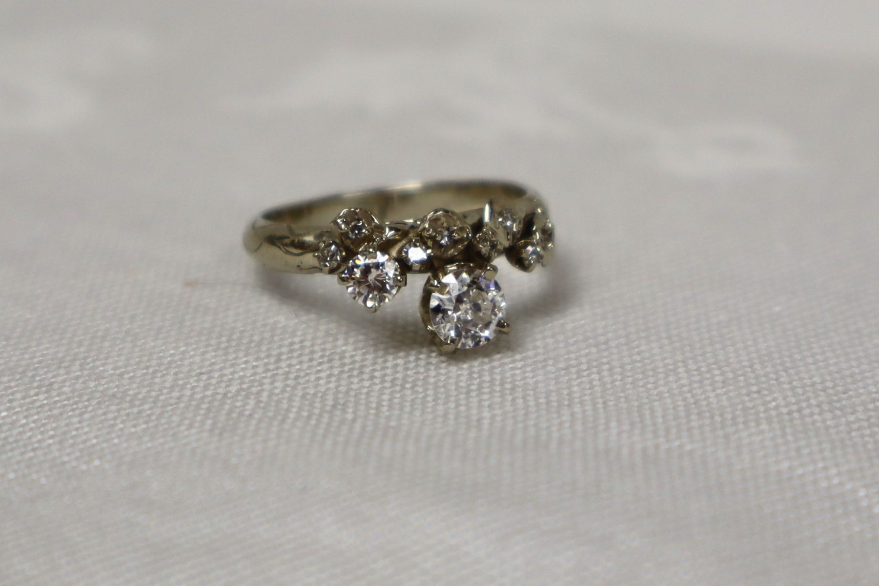 Beautiful 14k white gold diamond ring size 5.75