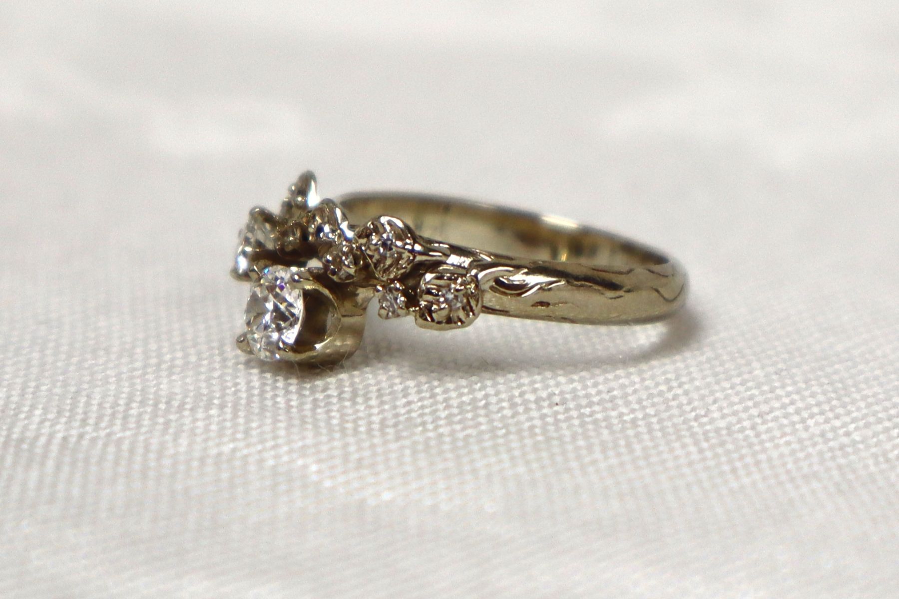 Beautiful 14k white gold diamond ring size 5.75
