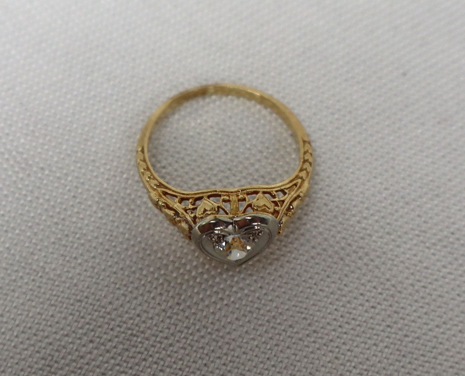 14k yellow gold diamond heart ring size 4.5