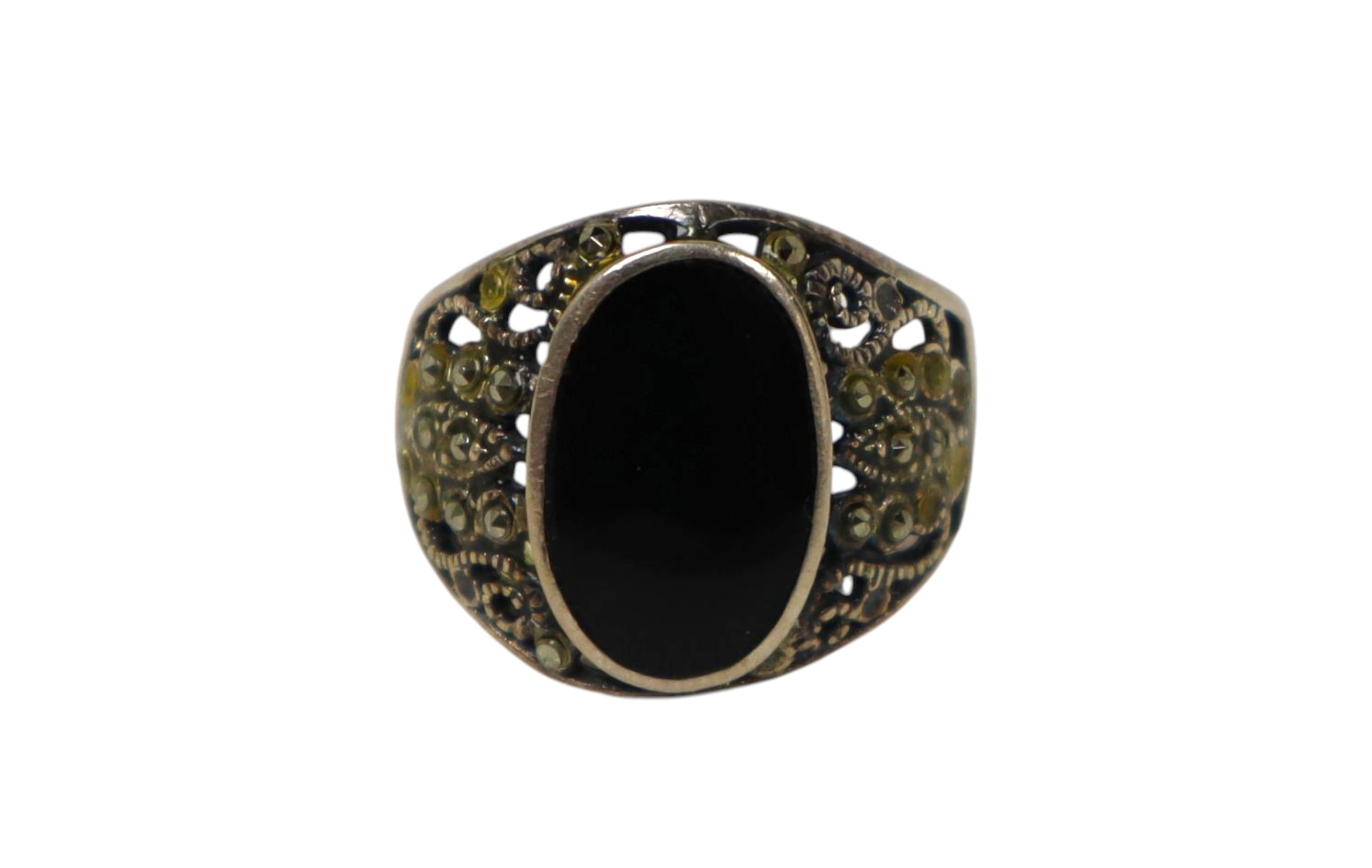 Vintage sterling silver filigree and onyx ring approx. size 8