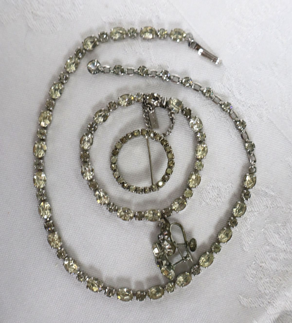 4pc Volupte vintage costume diamond style jewelry