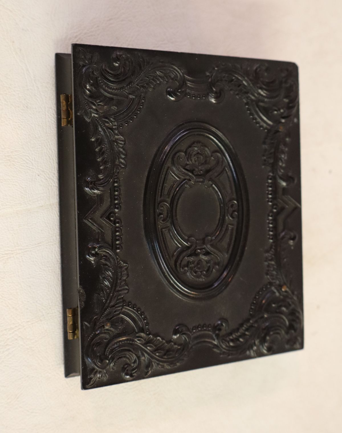 6 antique tin type photos 4 are framed possibly gold
