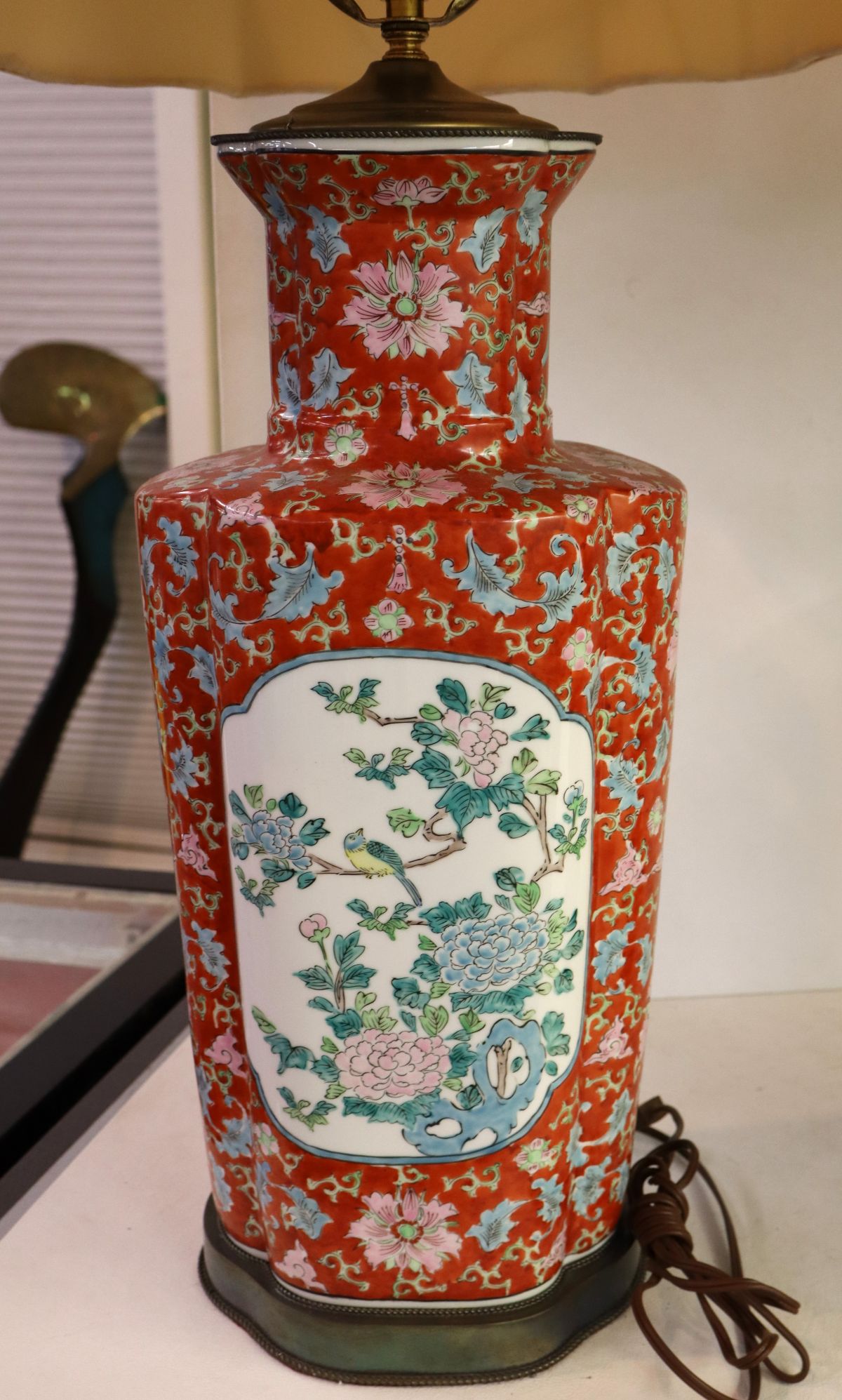 PR VTG Asian paint decorated porcelain lamps & shades