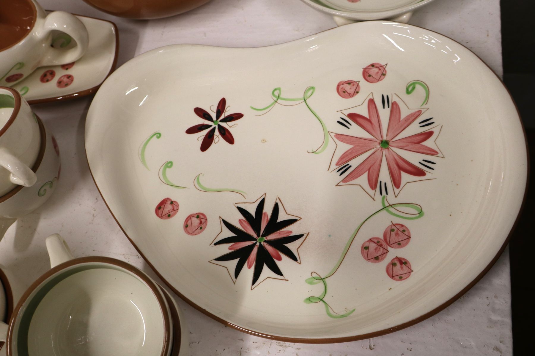 23 pieces of vintage Stangl Carnival pattern dinnerware