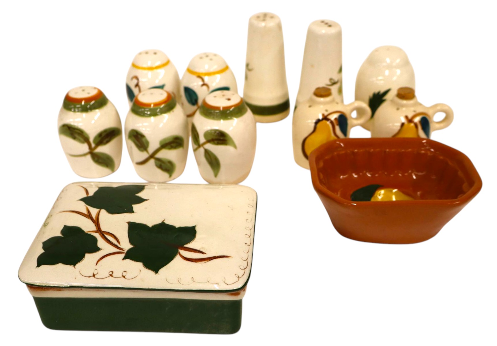 12 pieces of vintage Stangl salt & pepper and other