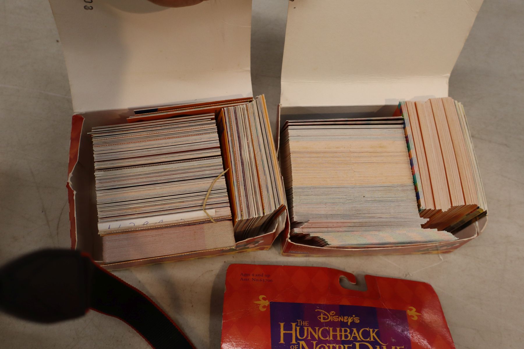 VTG Disney Hunch Back Notre Dame trading cards & finger puppets in boxes