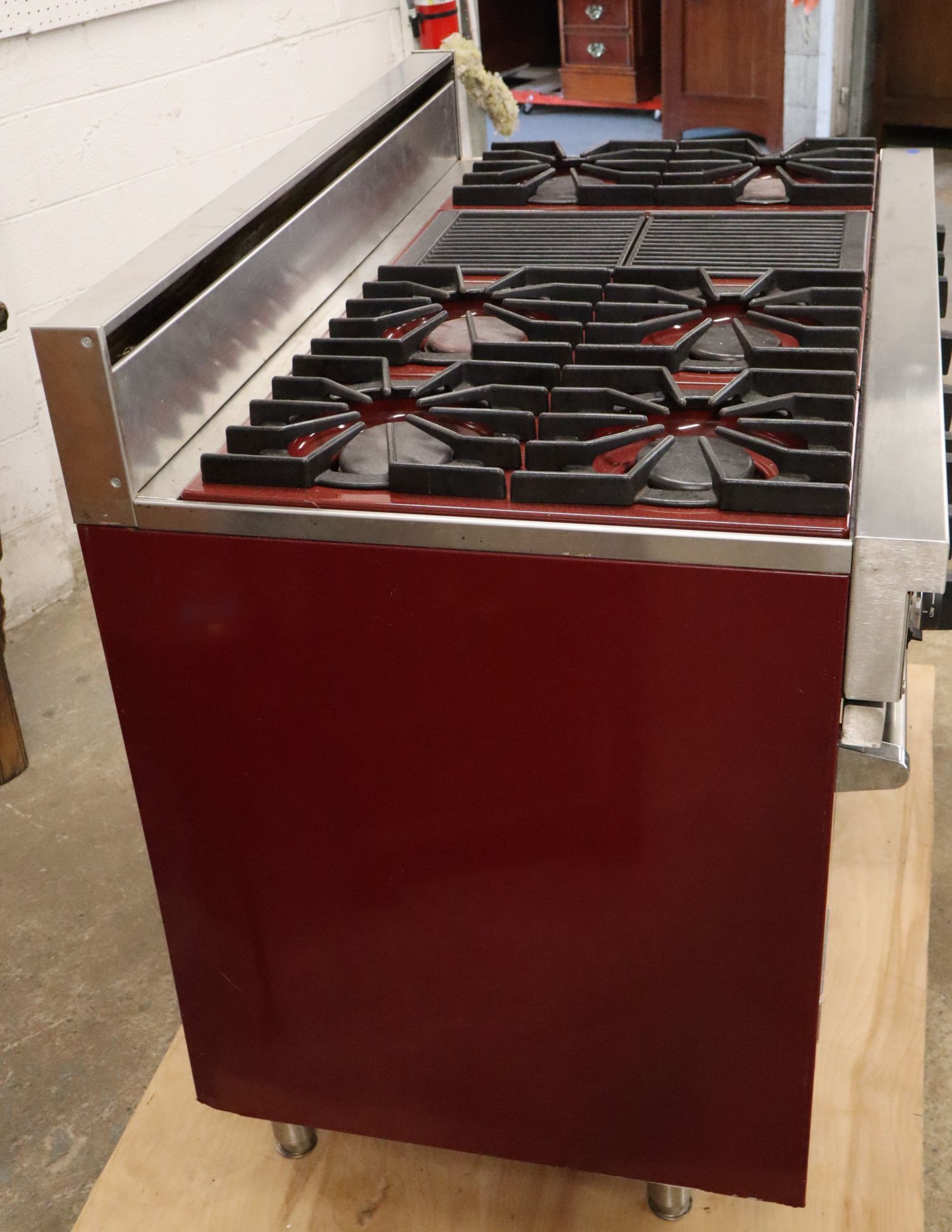 Viking 48" Pro 6 Burner Grill Double Oven Range