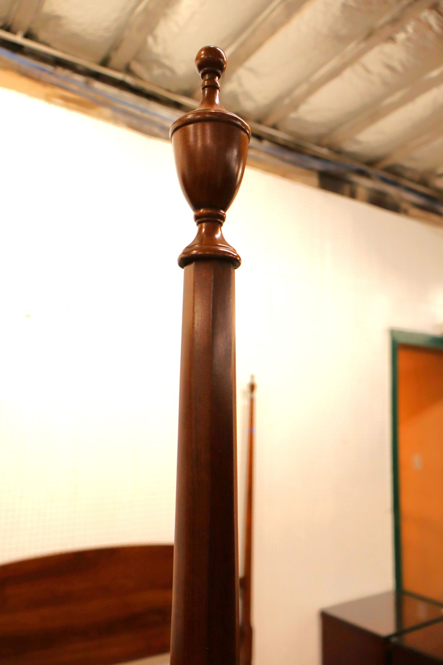 Stickley Cherry Pencil Post Queen Bed Complete