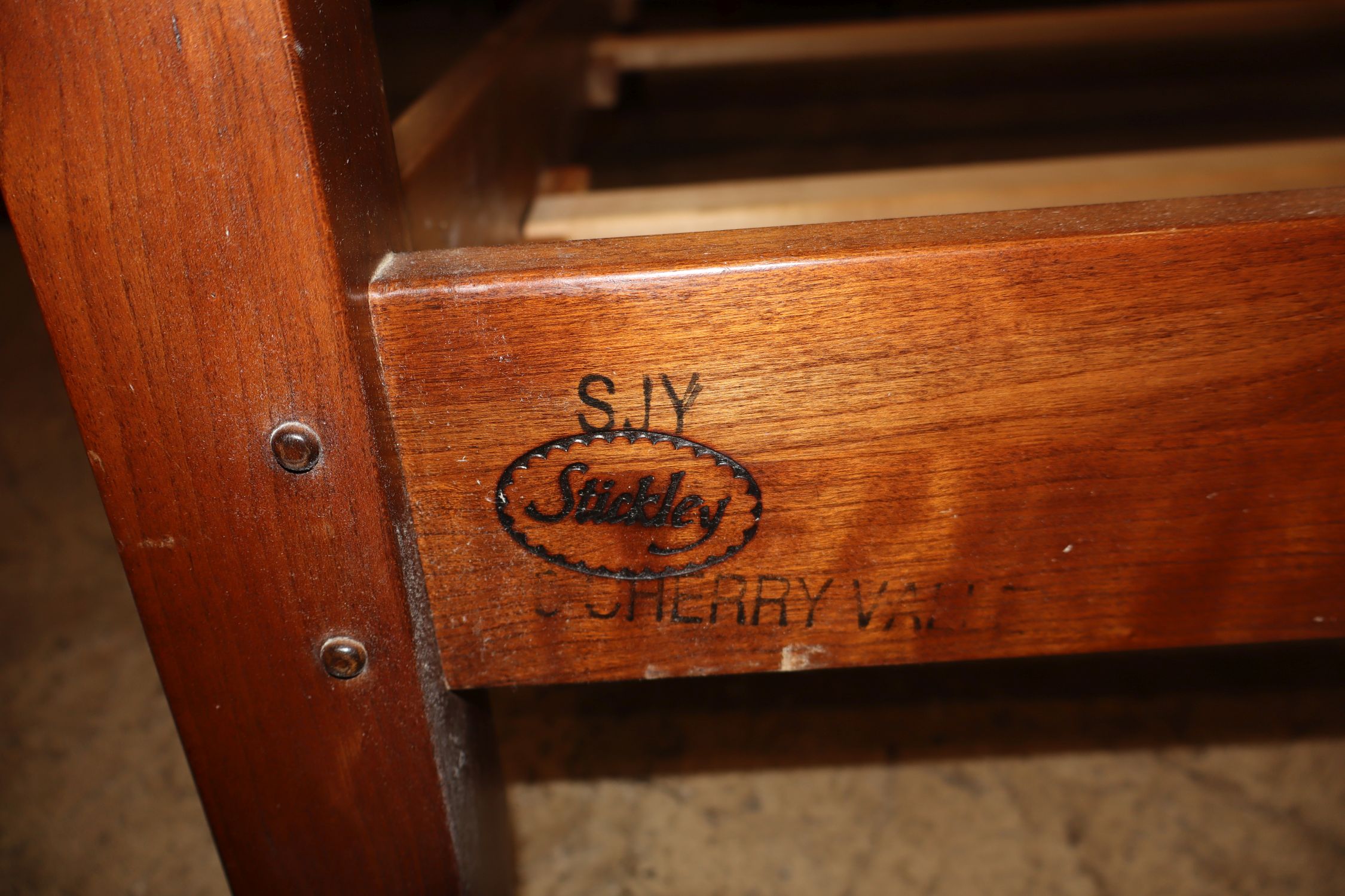 Stickley Cherry Pencil Post Queen Bed Complete