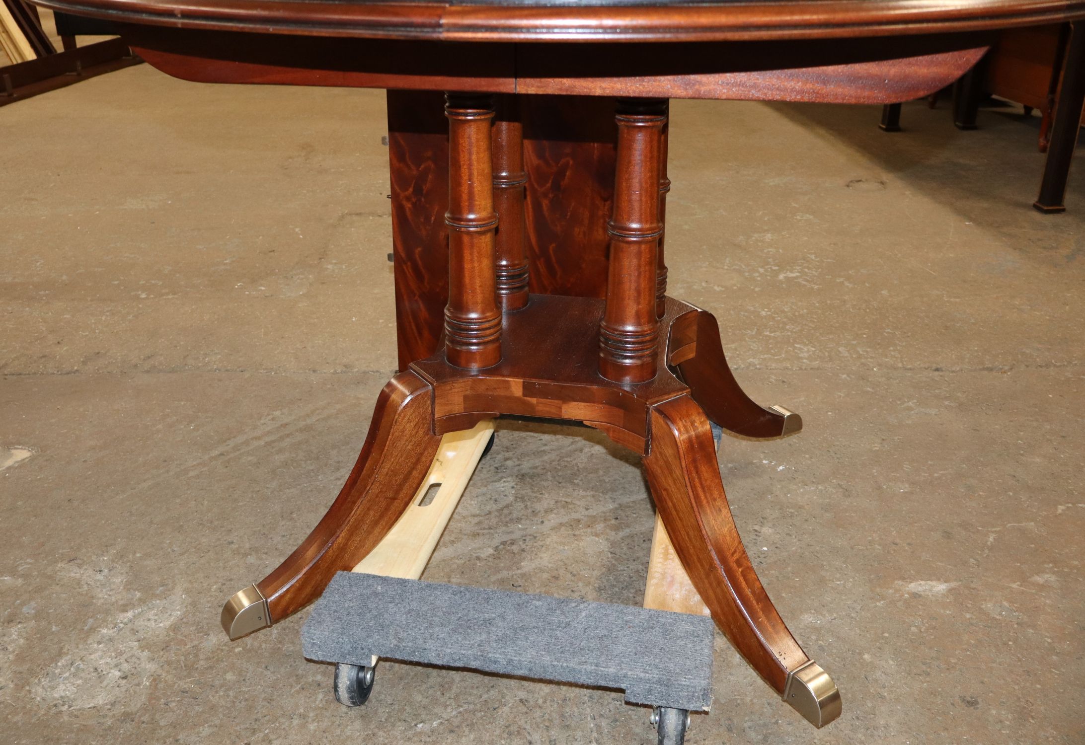 Ethan Allen 46" Burl Mahogany Table w/Leaf
