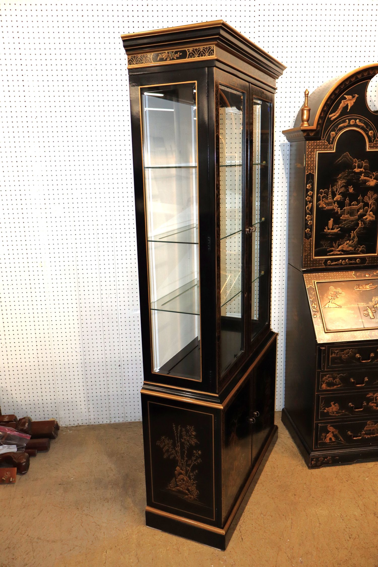 Drexel Chinoiserie 4-Dr Lighted Bevel Glass China Cabinet