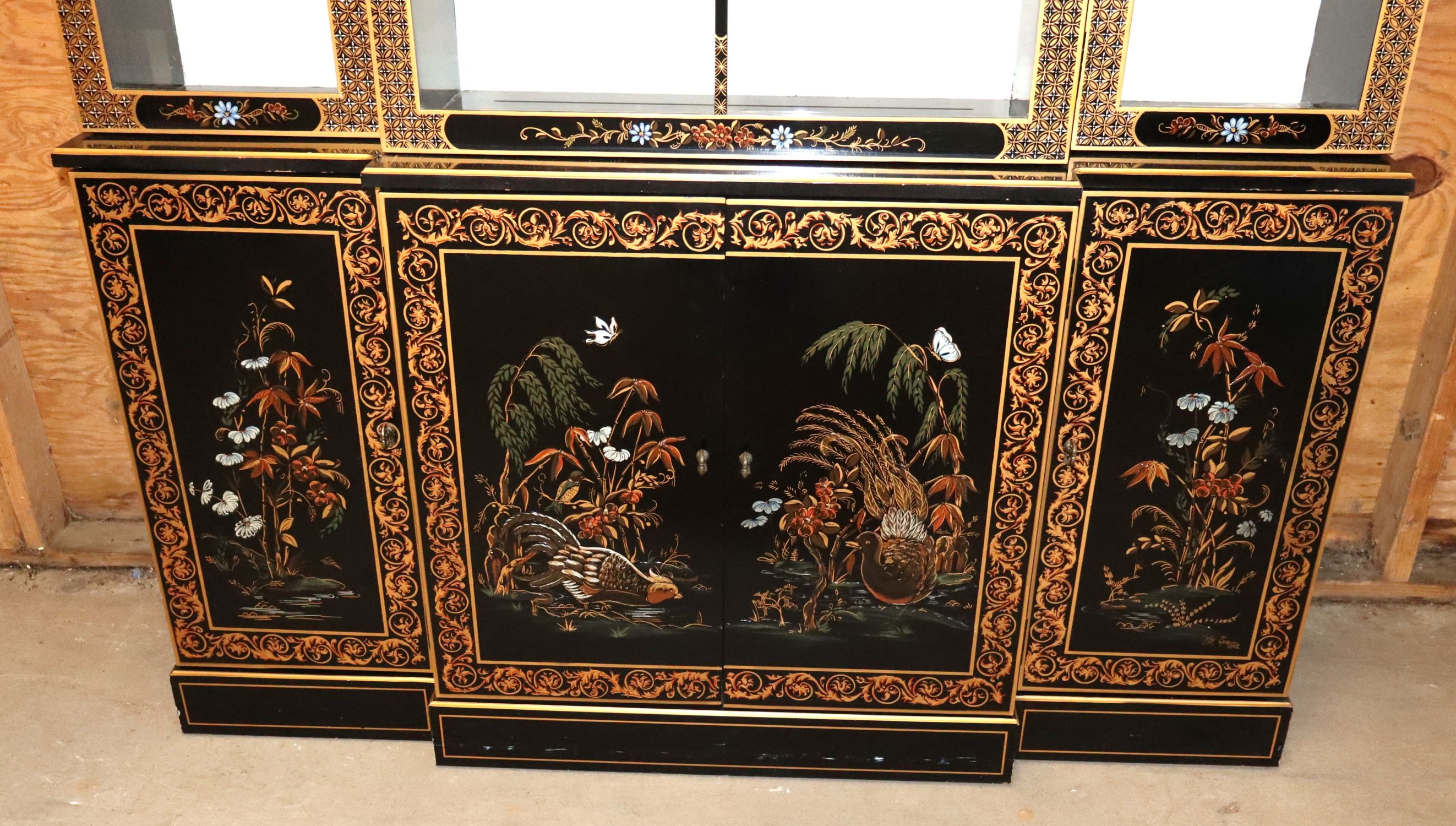 VTG Habersham Sg Chinoiserie 3-Dr Lighted China Cabinet