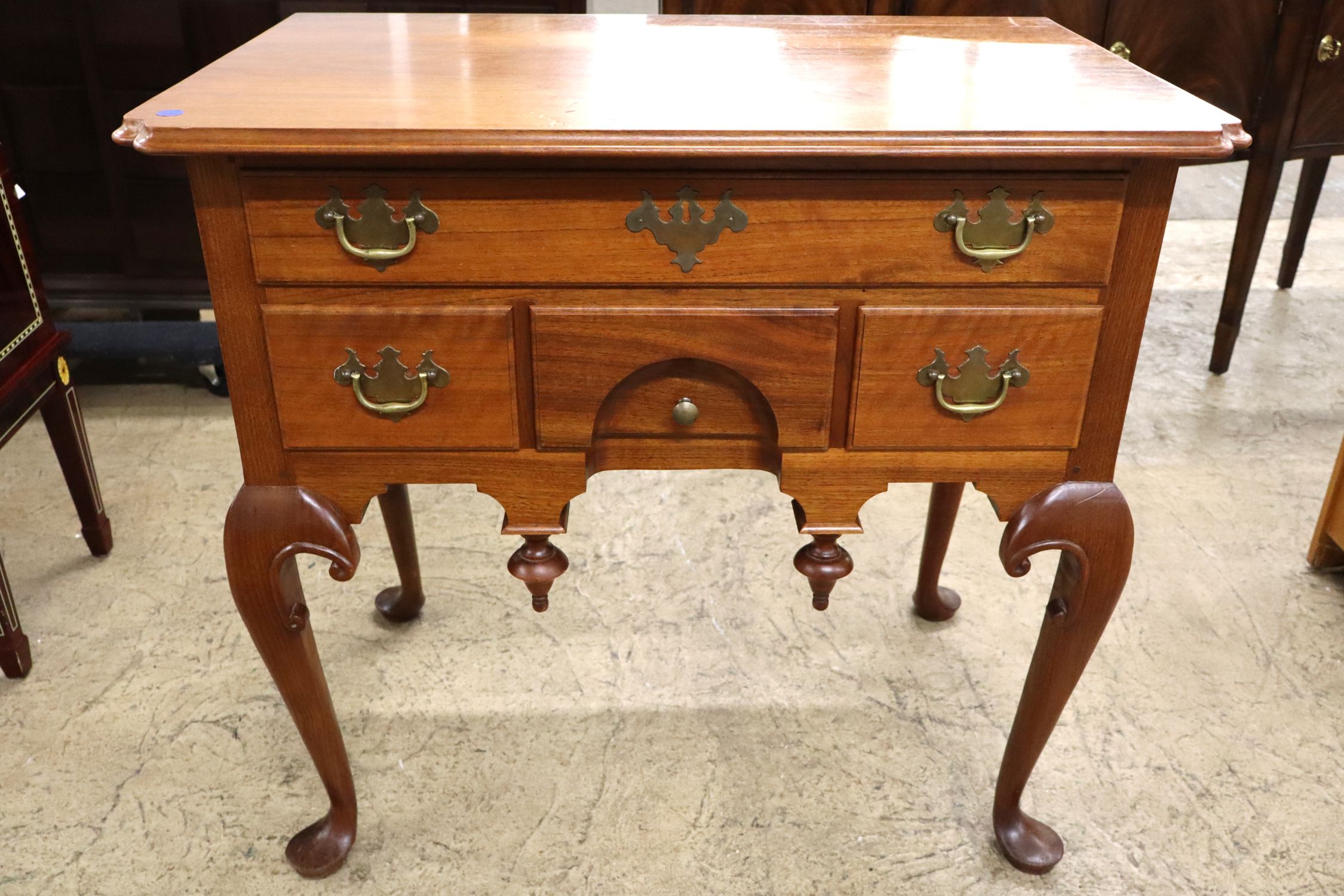 E Schaible Bucks PA Sg QA Solid Mahog 4-Dr Lowboy