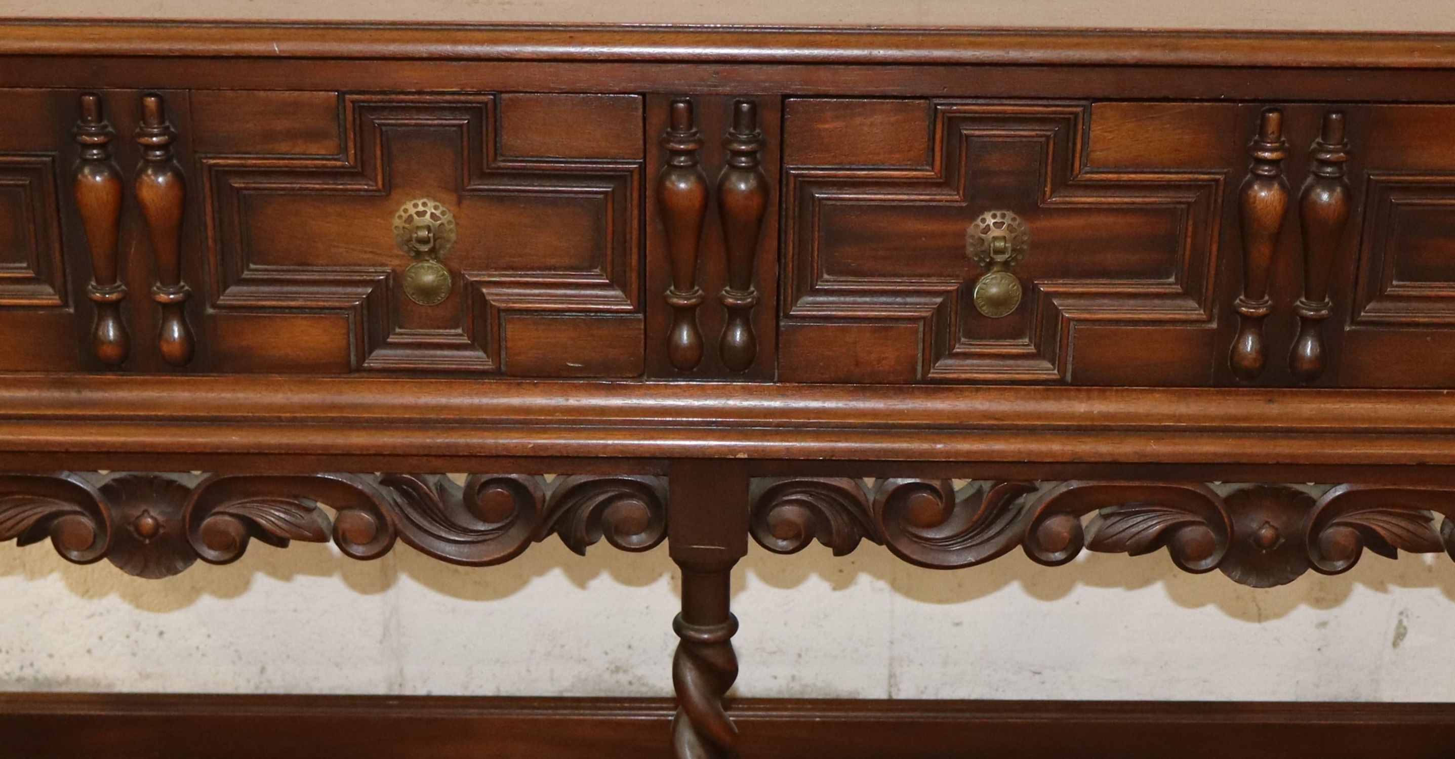 Kittinger Semi Antq Barley Twist Crvd Walnut Console