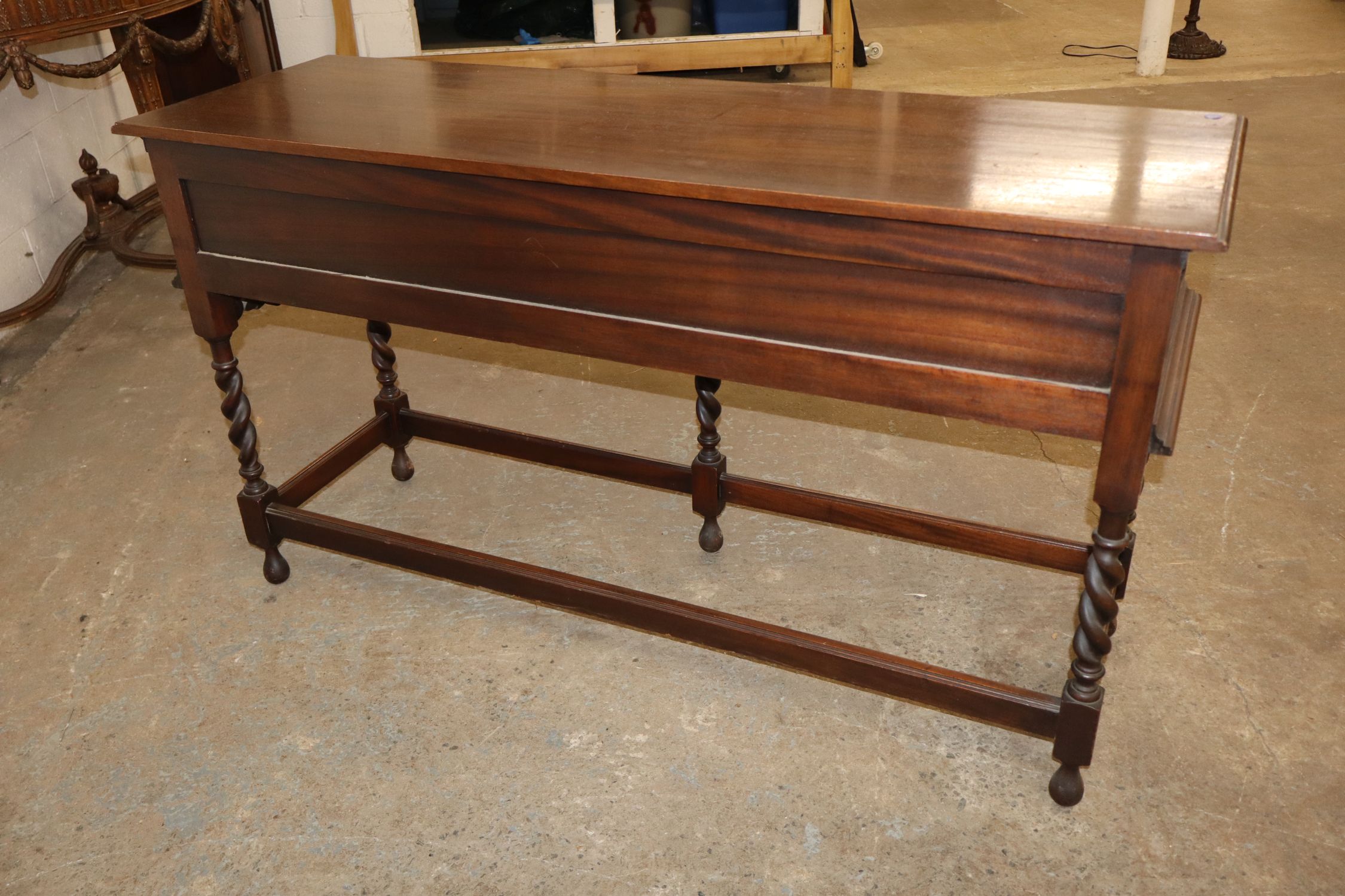 Kittinger Semi Antq Barley Twist Crvd Walnut Console