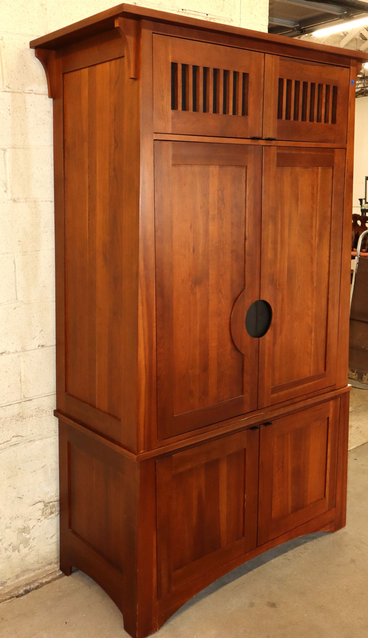 Ethan Allen Cherry Arts & Crafts 4-Dr 2pc Bar Cabinet