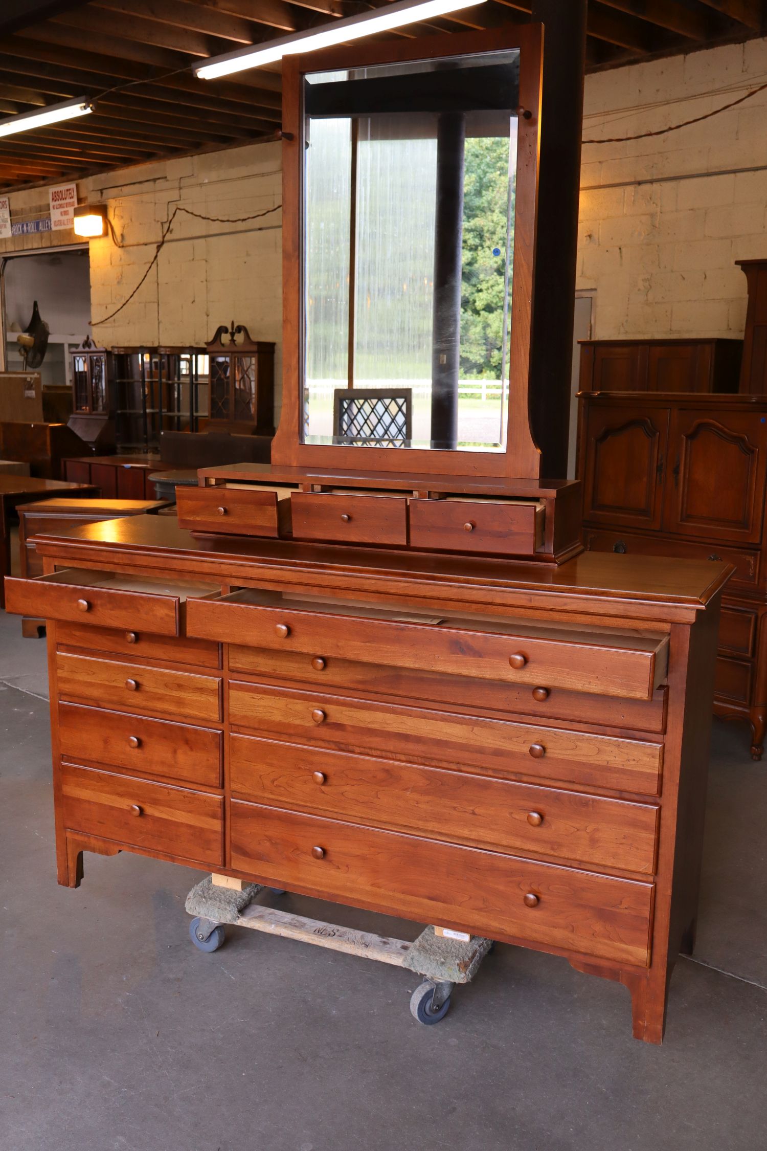 VTG Lane Cherry Low Chest & Bevel Mirr w/Hat Hooks