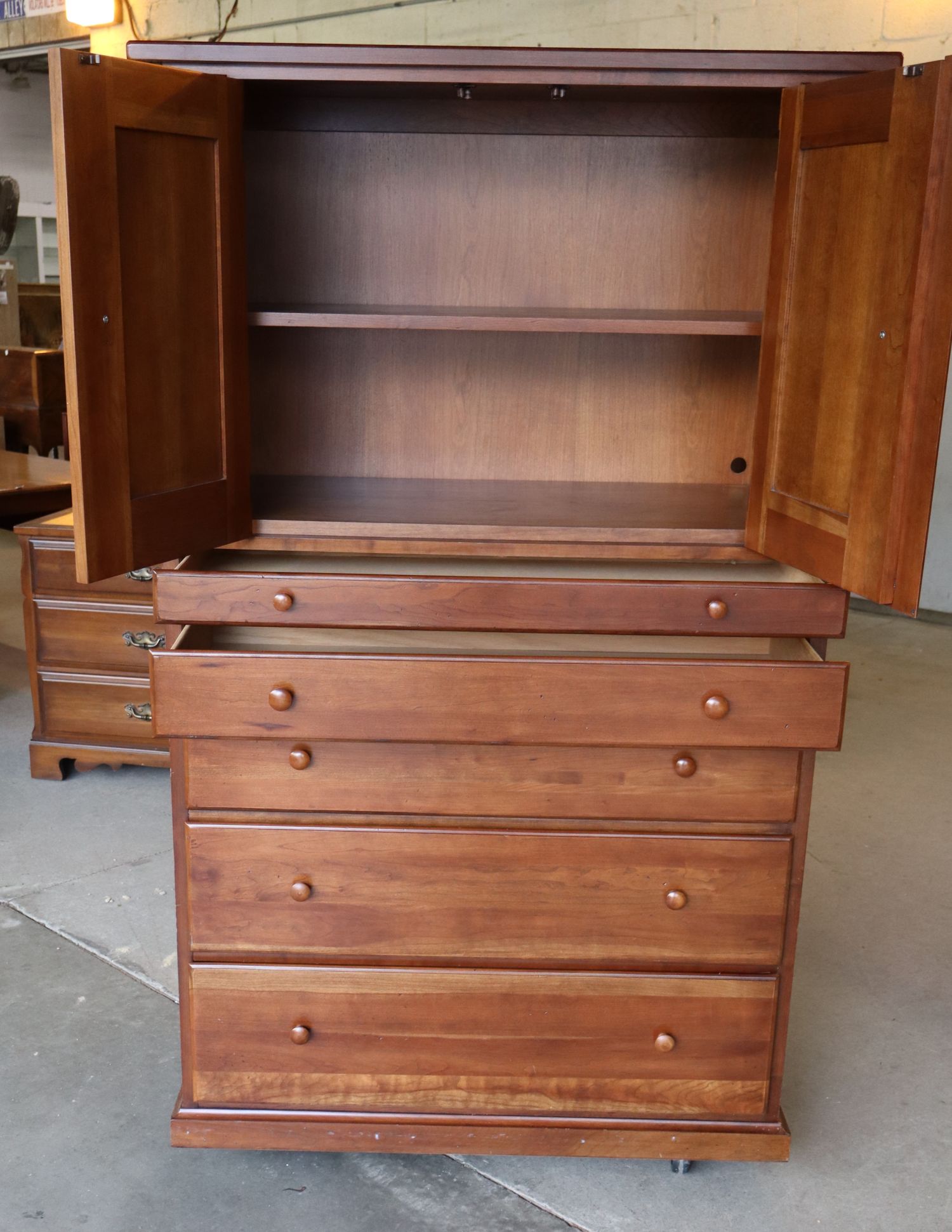 VTG Lane Cherry Gentlemans Chest 2-Dr 5-Dr