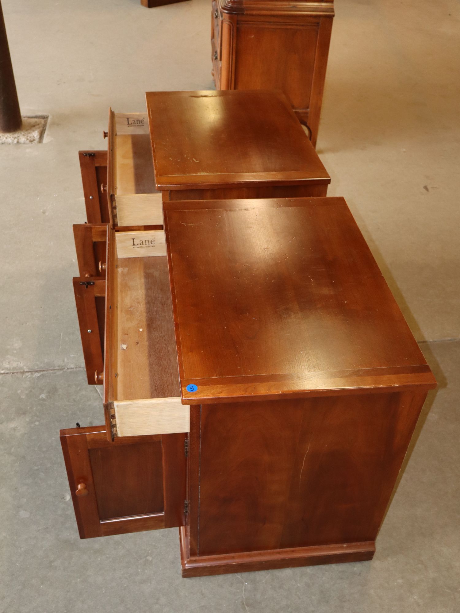 Pr VTG Lane Furniture Cherry Nightstands Orig Fin