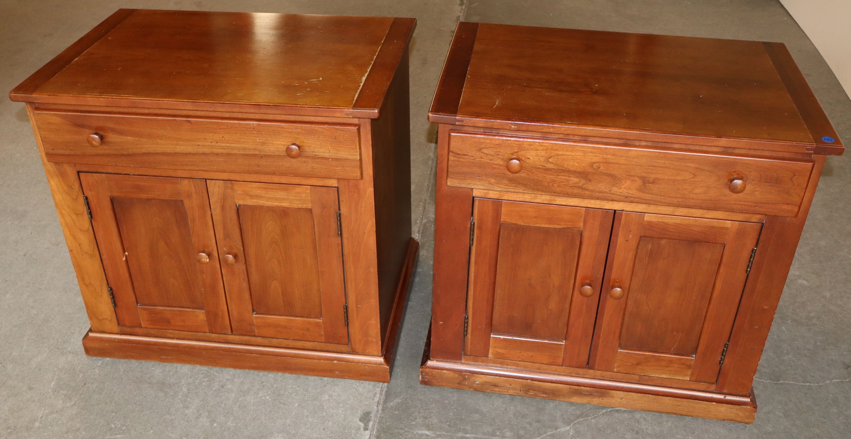 Pr VTG Lane Furniture Cherry Nightstands Orig Fin