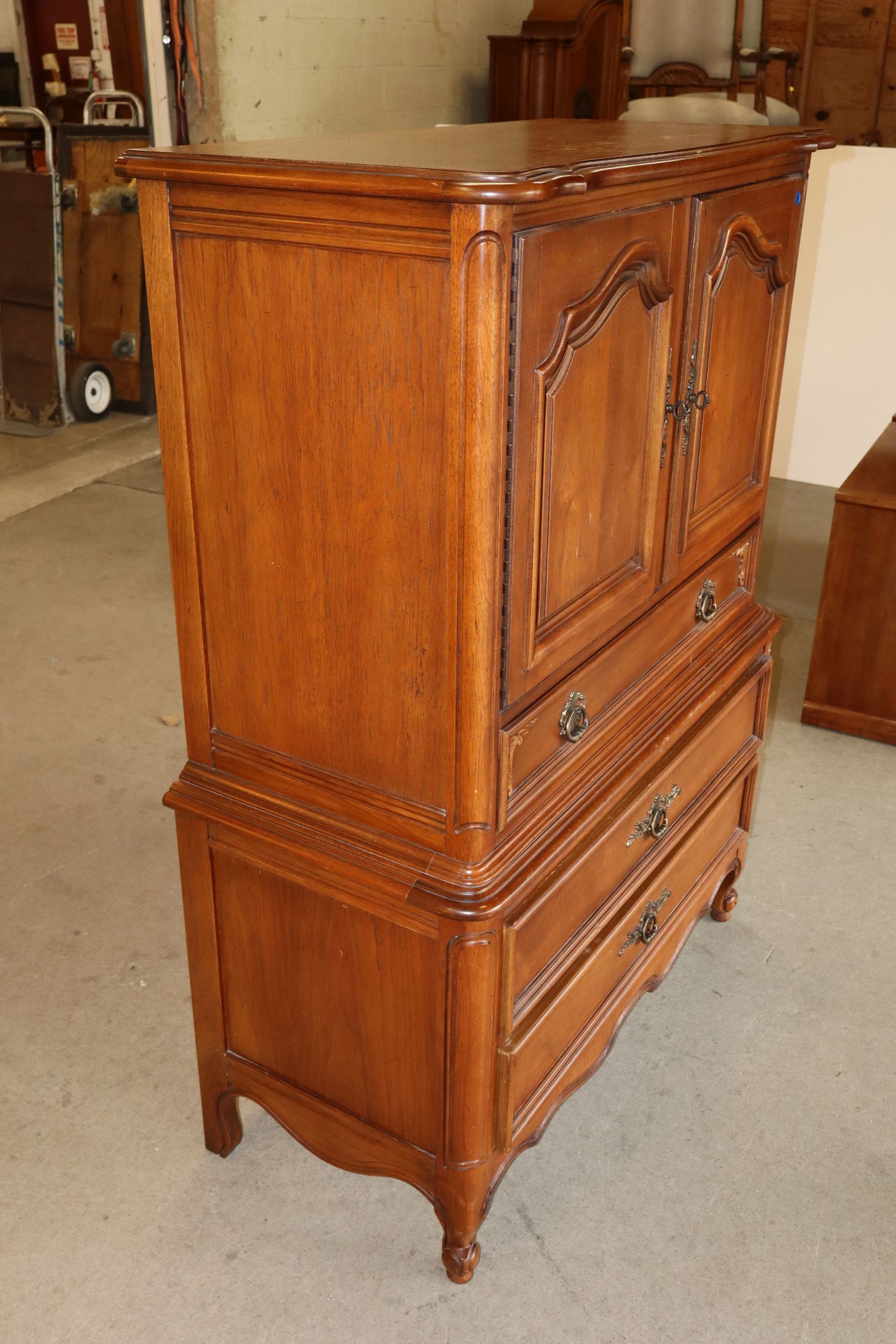 VTG FR JB Vansciver Fitted Walnut Chest Orig Fin