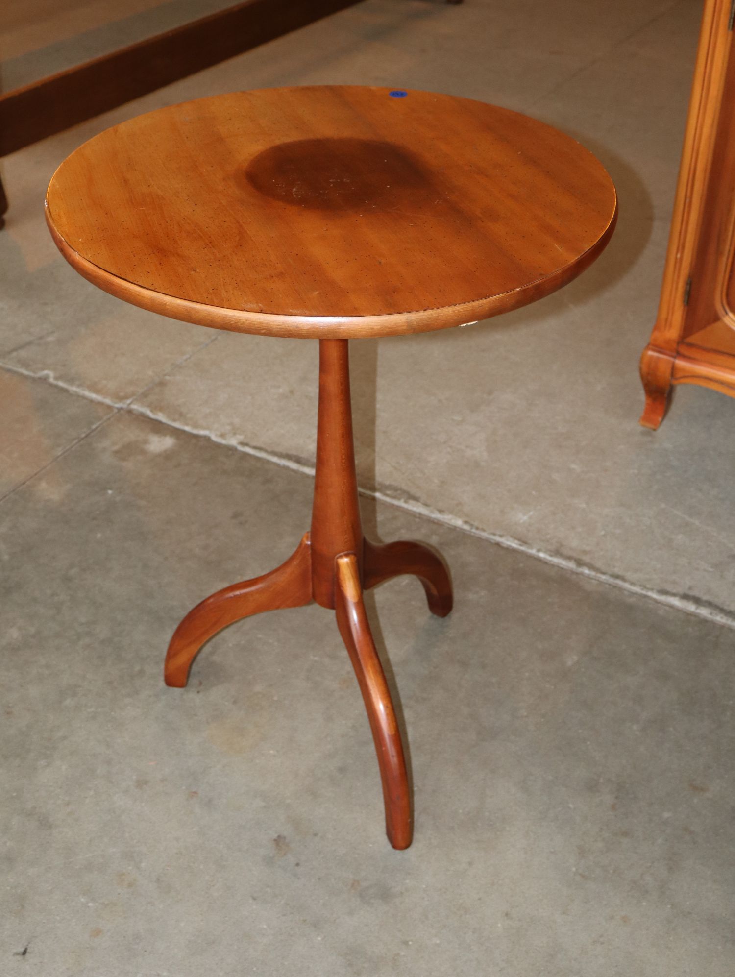VTG Solid Maple 20" Round Spider Leg Lamp Table Orig